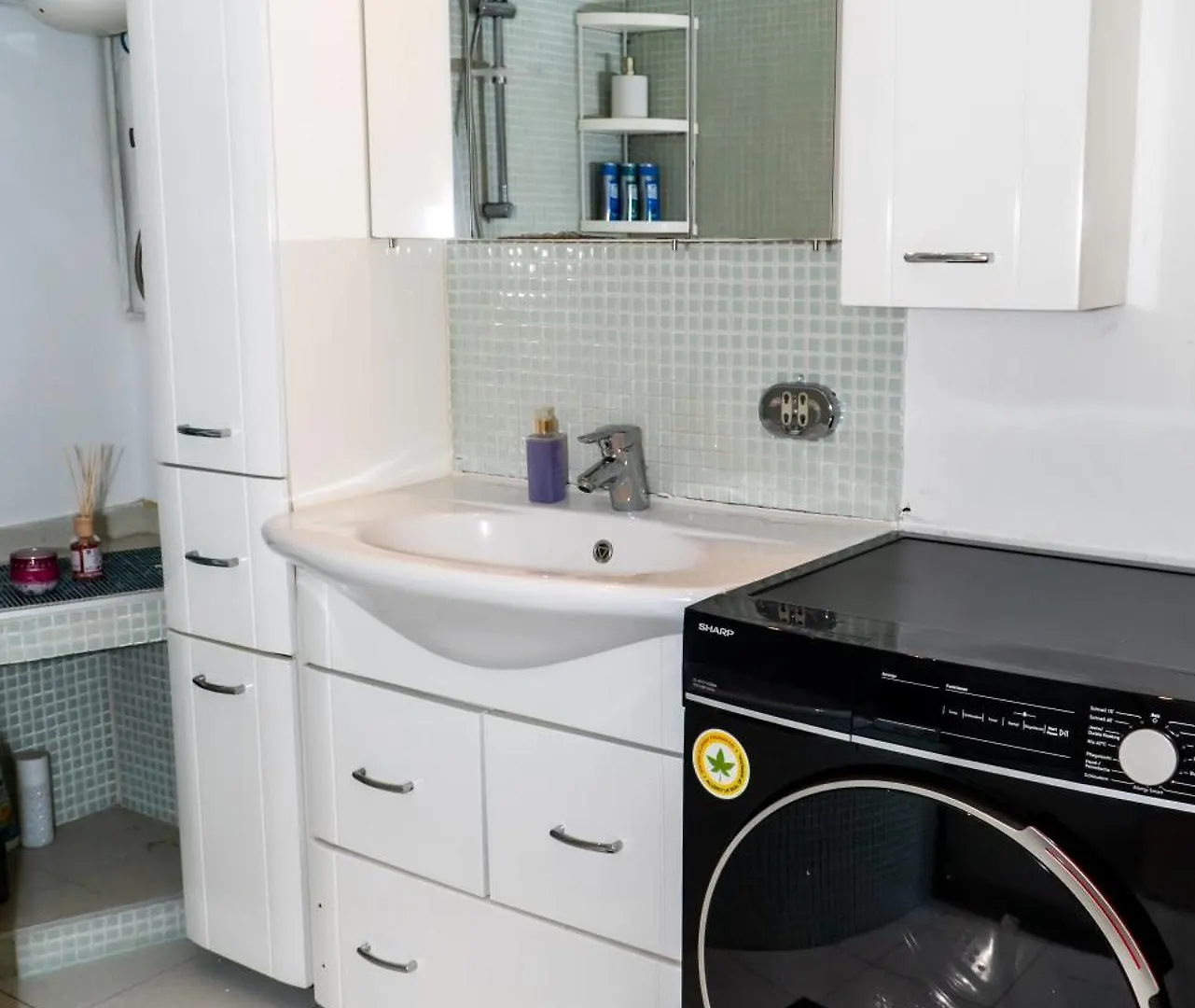 Spacious Apartment 5 Minutes To Wiener Stadthalle 0*, Wien