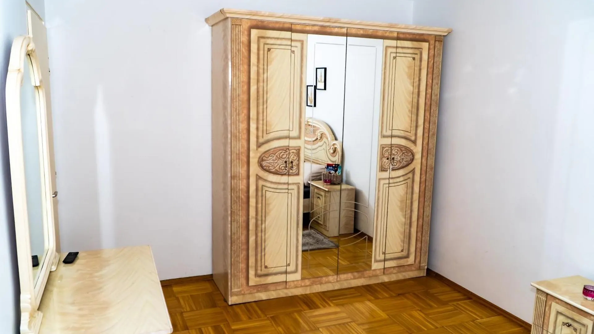 Spacious Apartment 5 Minutes To Wiener Stadthalle 0*, Wien