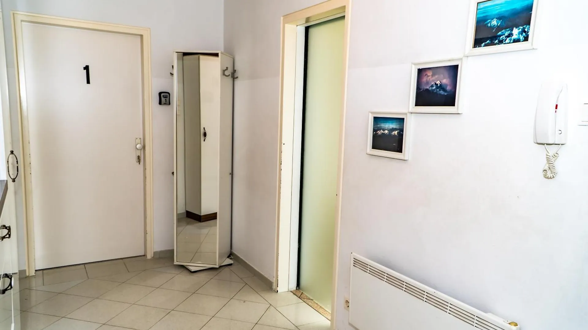 Spacious Apartment 5 Minutes To Wiener Stadthalle Wien
