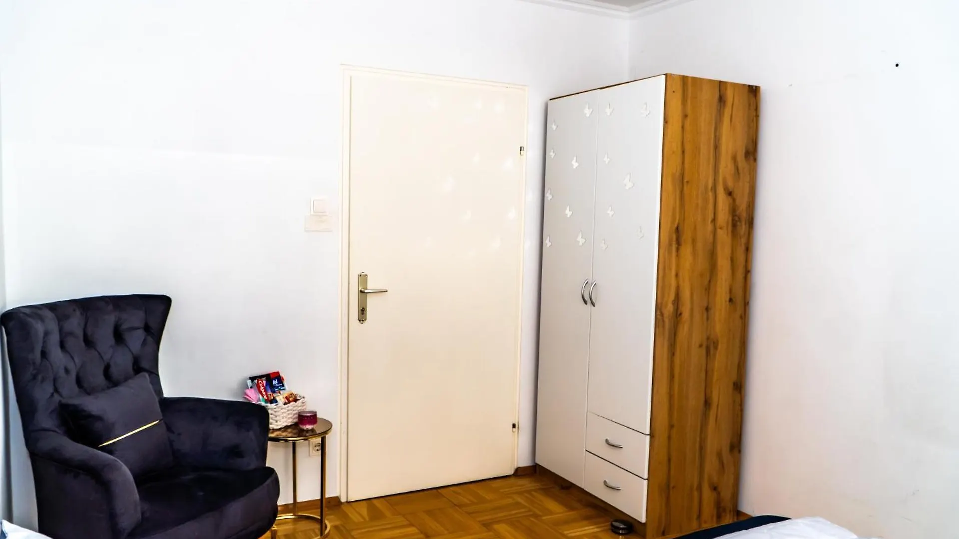 Spacious Apartment 5 Minutes To Wiener Stadthalle
